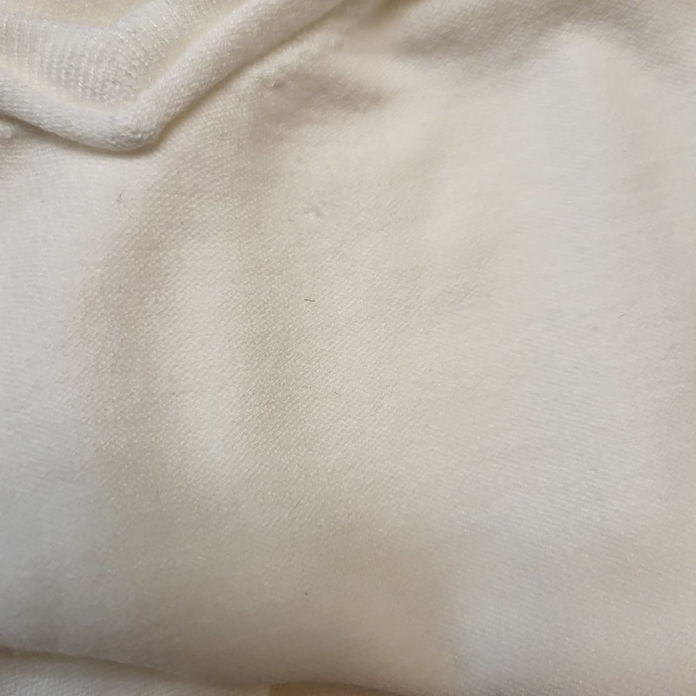 NYDJ V-neck long dolman sleeves Color Vanilla NWT Size 1X - Picture 13 of 13